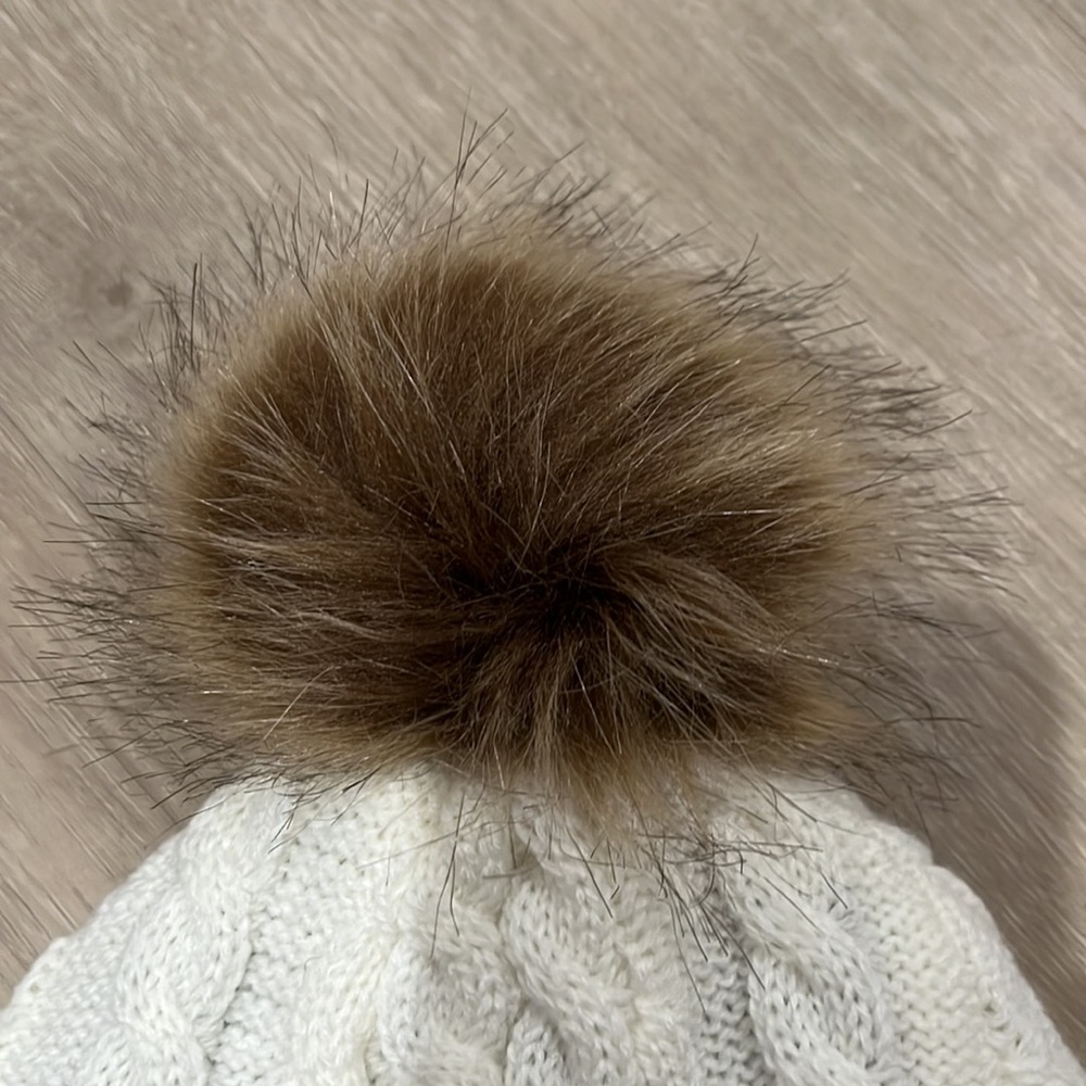 Winter hat - Picture 5 of 5